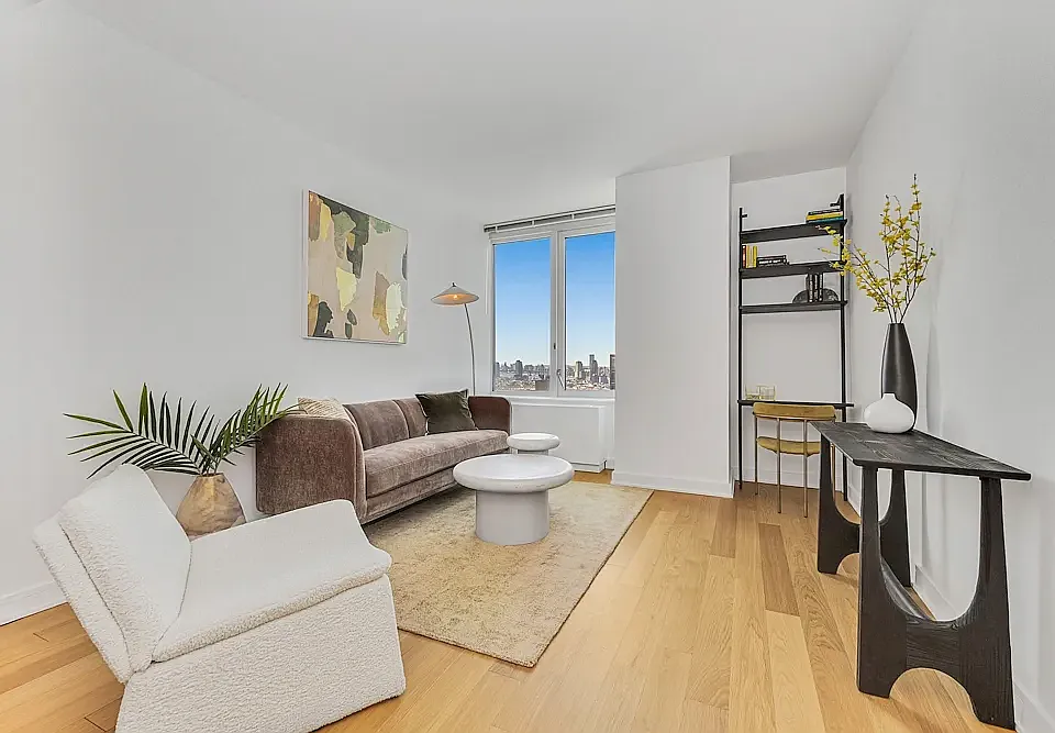 43-22 Queens St #415