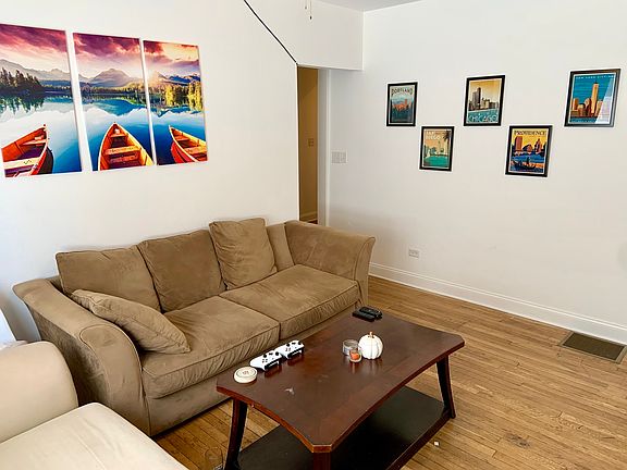 5th image of 6815 W Wrightwood Ave #1W