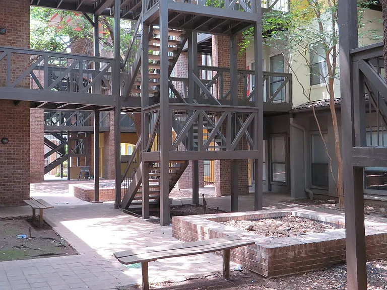 806 W 24th St — Photo 25