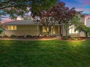 5050 Cardinal Dr, Troy, MI