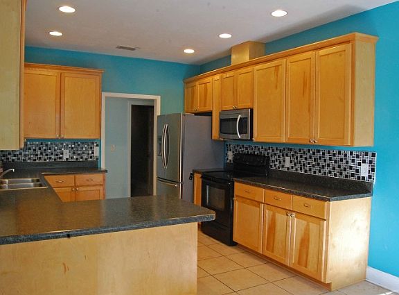 5th image of 2291 Cumberland Dr