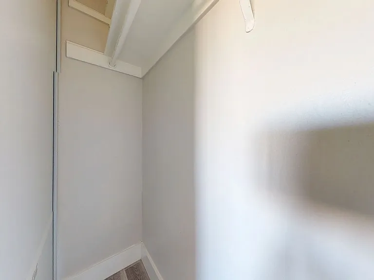 Charming Apartments in Prime Oakland Location! — Photo 36