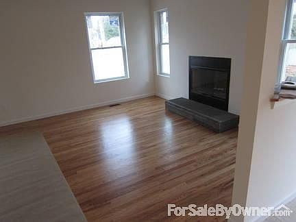 3rd image of 271 Lakeland Ave