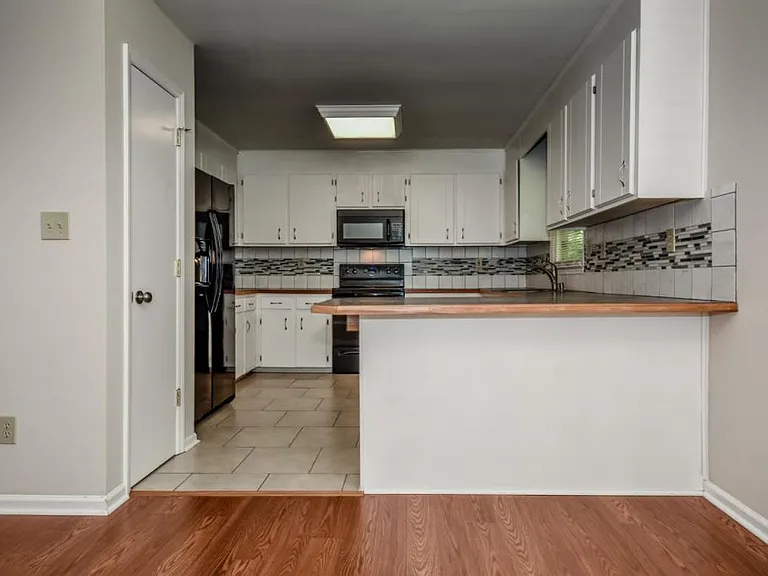 7730 Deer Track Dr — Photo 18