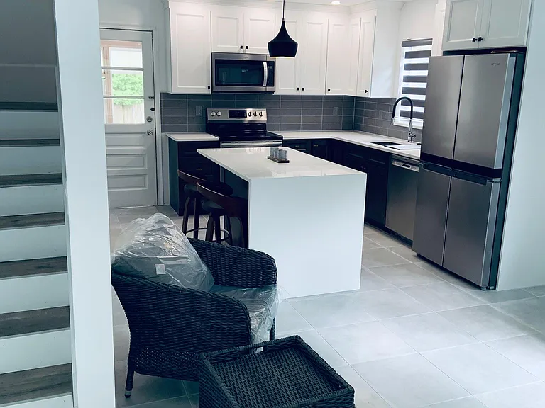 415 High View Ln #415 — Photo 3