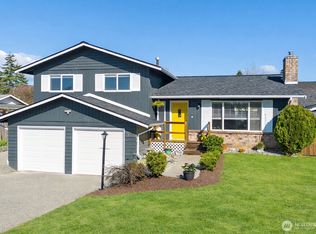 230 Peace Arch Ct, Blaine, WA