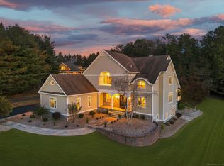 7 Greenview, Middlefield, CT 06455