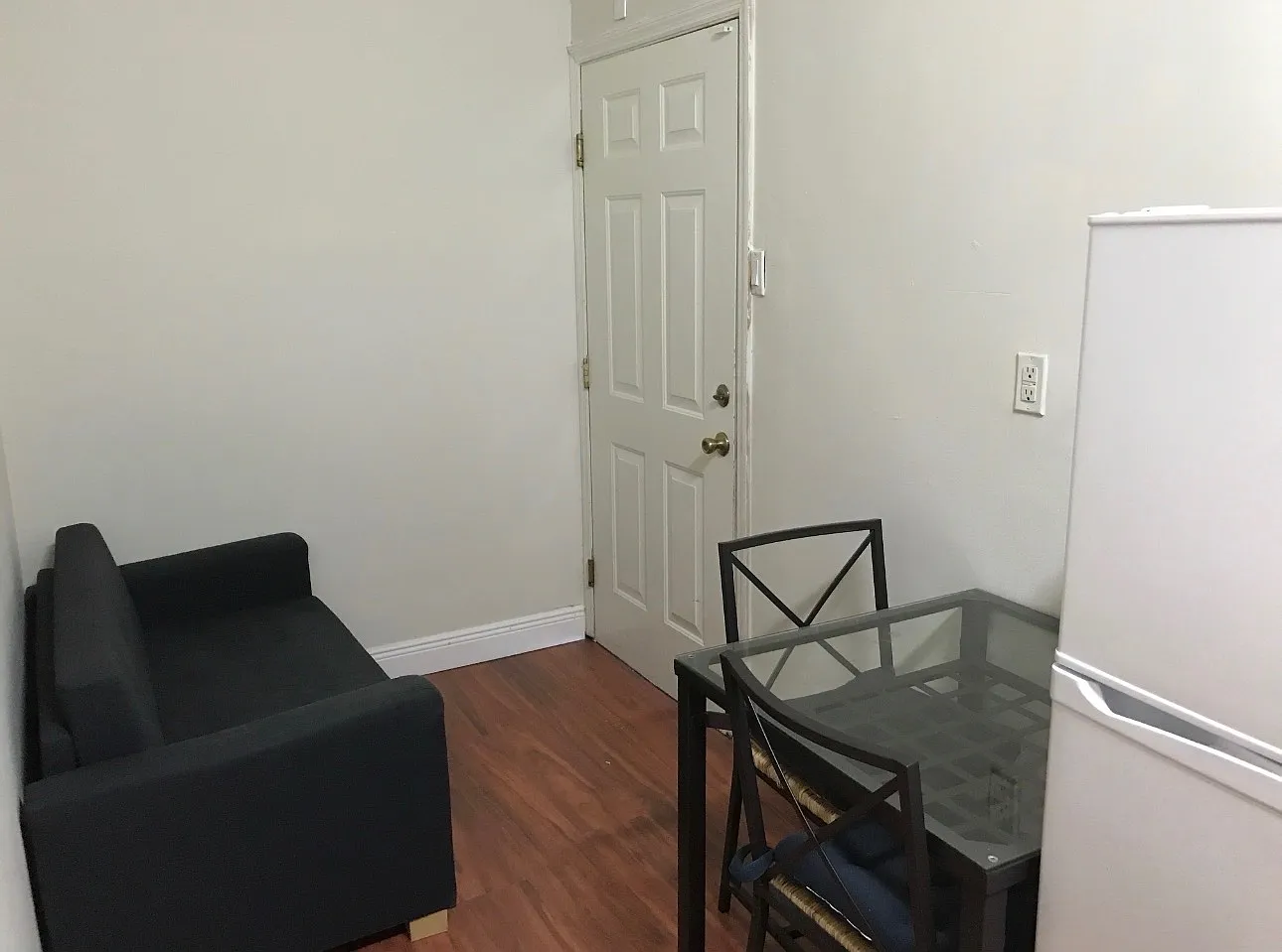 1 bed, 400 sqft, $1,000 — Photo 2