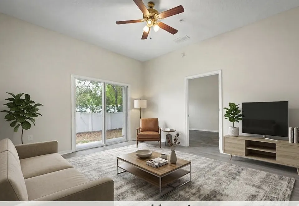 5050 Playpen Dr #8
