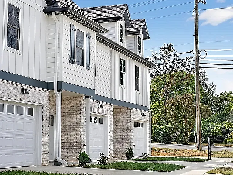 112 Mapleview Dr — Photo 31