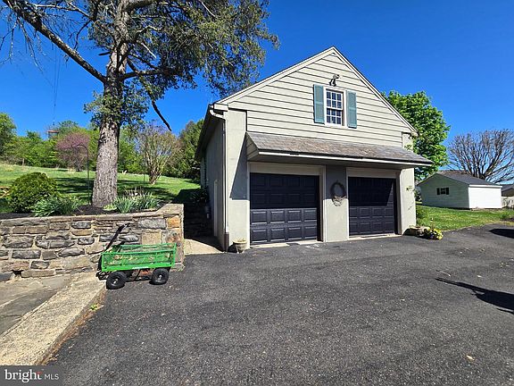 4th image of 1703 Lower State Rd
