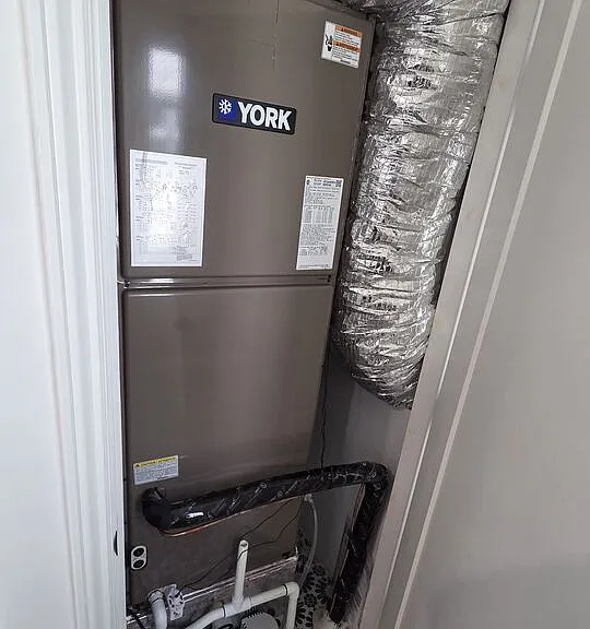 351 S Detroit St #2 — Photo 9