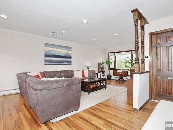 4th image of 26 Wareham Rd