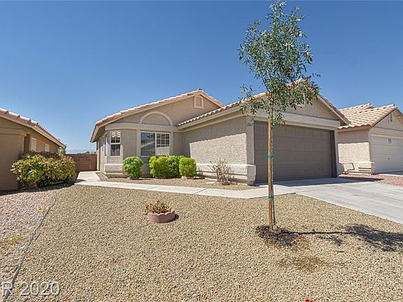 3rd image of 2865 Mount Hope Dr