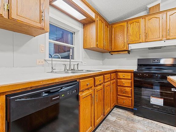 3rd image of 5277 Jonathon Ln