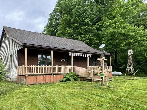 9395 Center Rd, Blue Rock, OH 43720