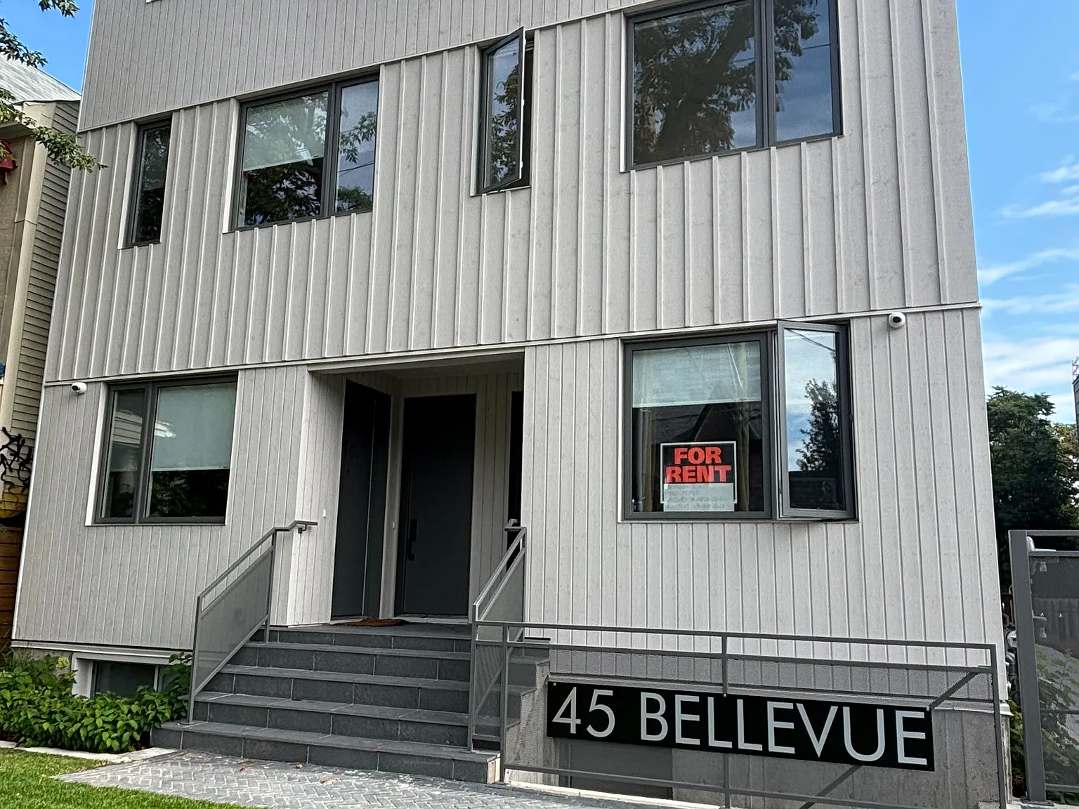 1 bed, $2,400 — Photo 1