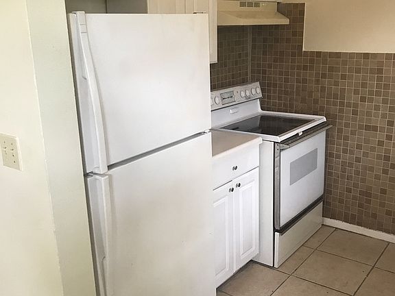 4th image of 4050 NW 31st Ter APT 4