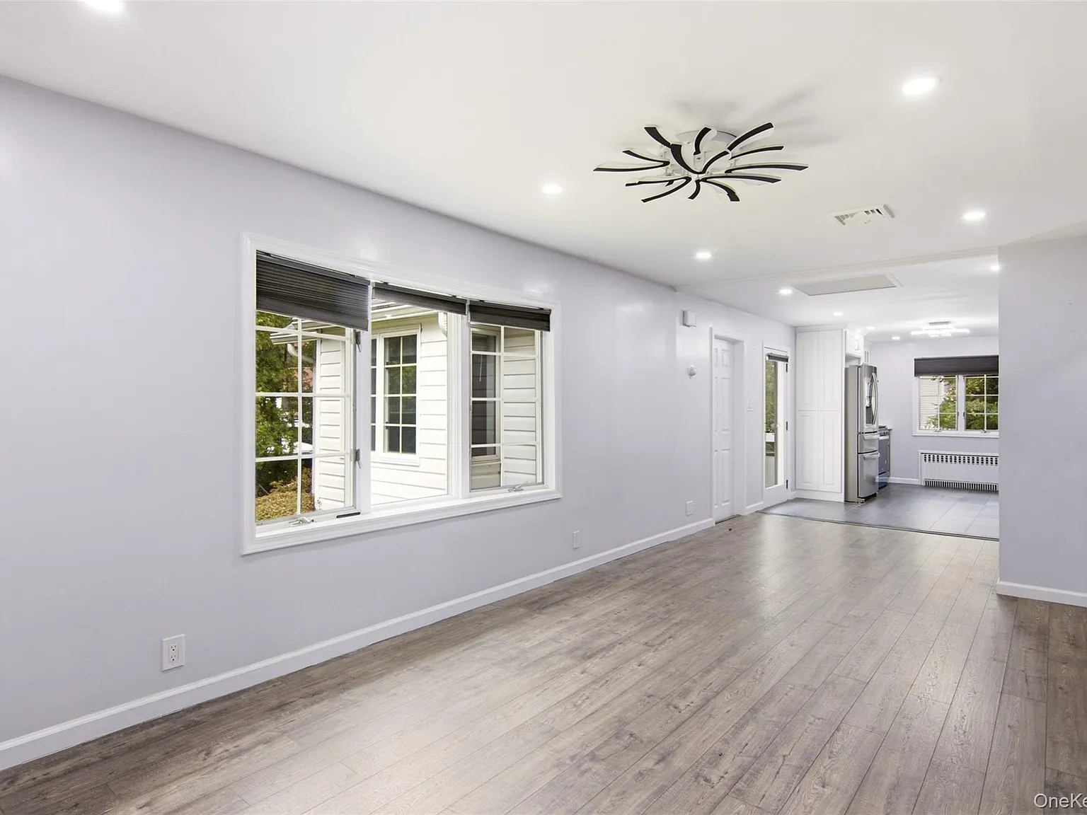 4 bed, 2.0 bath, 992 sqft, $6,000 — Photo 2