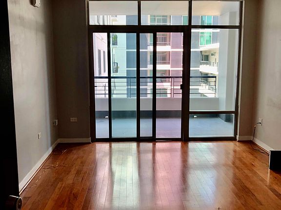 Entrance vacant