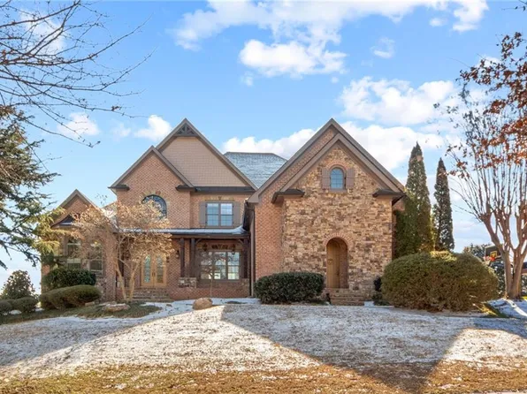 2613 Northern Oak Dr, Braselton, GA 30517