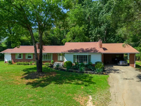 753 Skyland Dr, Sylva, NC 28779