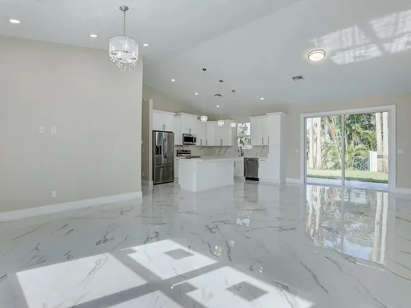 2526 SW Kenilworth Street, Port St Lucie, FL 34953