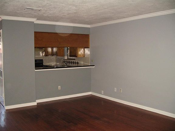 5th image of 1001 Arlington St