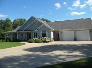 760 Eshton Ct, Cokato, MN 55321