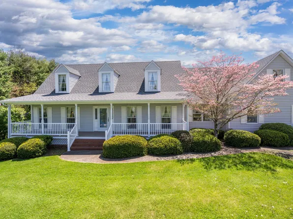 2225 Ginger Ln, Washington Court House, OH 43160