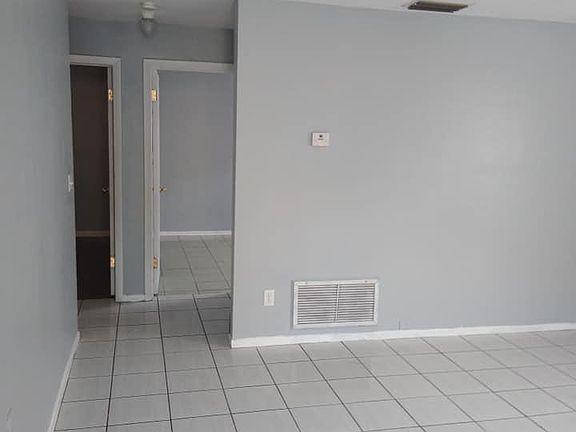 Hall to Bedrooms