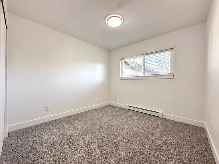 J3 Apartments — Photo 32