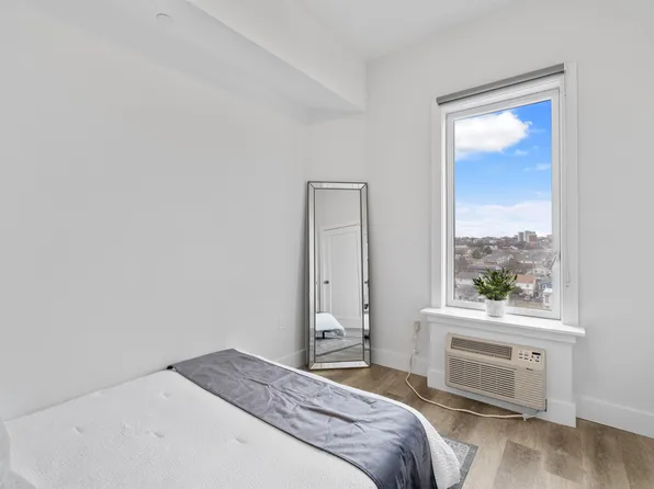 412 Whiton Street image 10 of 40