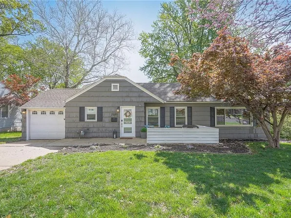 7337 Walmer St, Overland Park, KS 66204