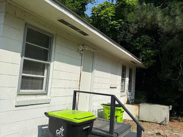 211 S 5th St — Photo 3