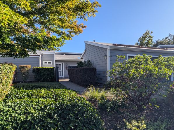 40 Ascot Pl