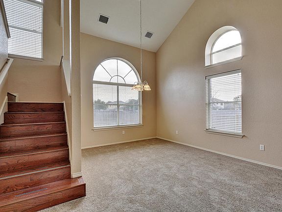 5th image of 3817 Willie Mays Ln