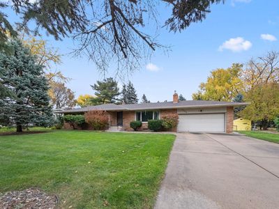 1756 Fry St, Falcon Heights, MN, 55113
