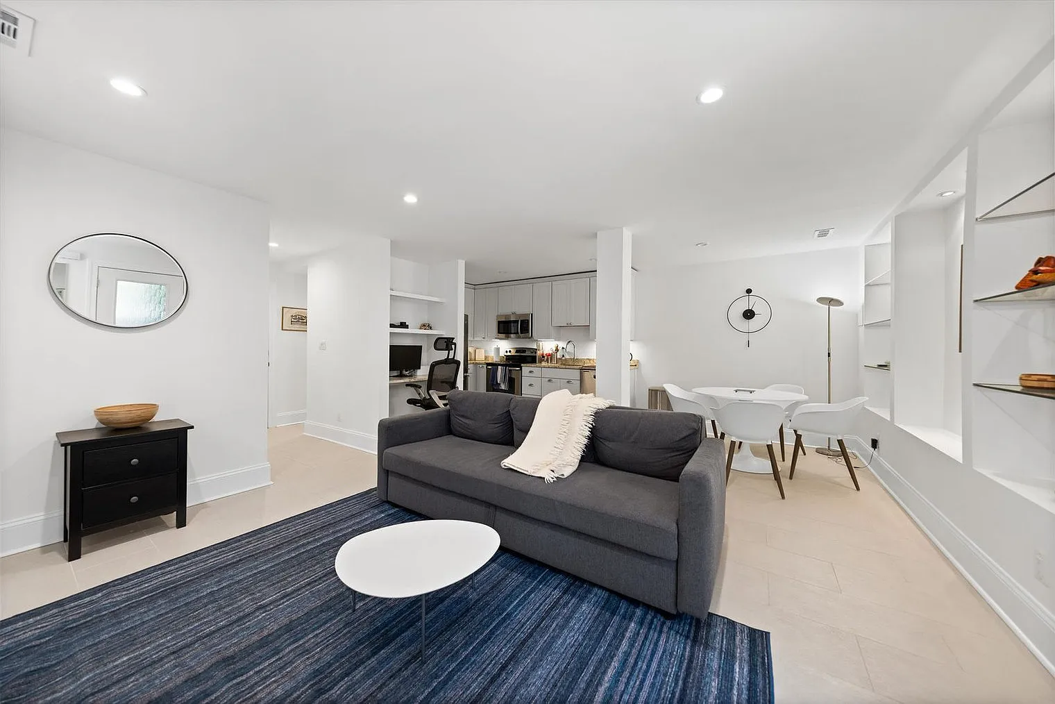 1 bed, 1.0 bath, 9149 sqft, $3,466 — Photo 2