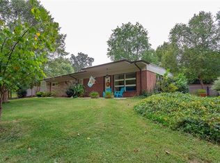 207 Rockspring Dr, Thomasville, NC 27360