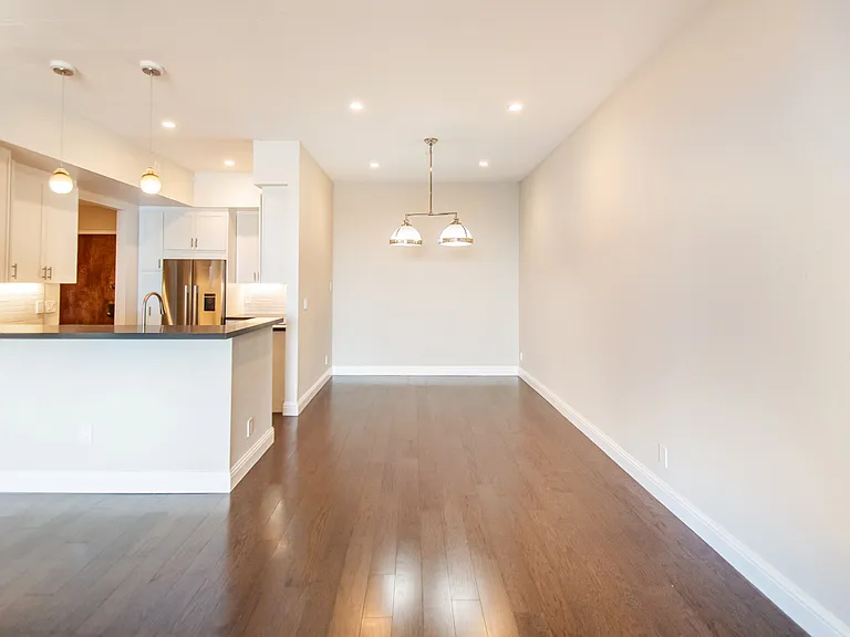 925 Corbett Ave #302 — Photo 9