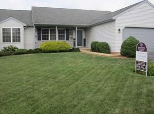 185 Hollow Rd, Reinholds, PA 17569