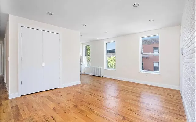 Rented by Vertical Real Estate LLC | media 26