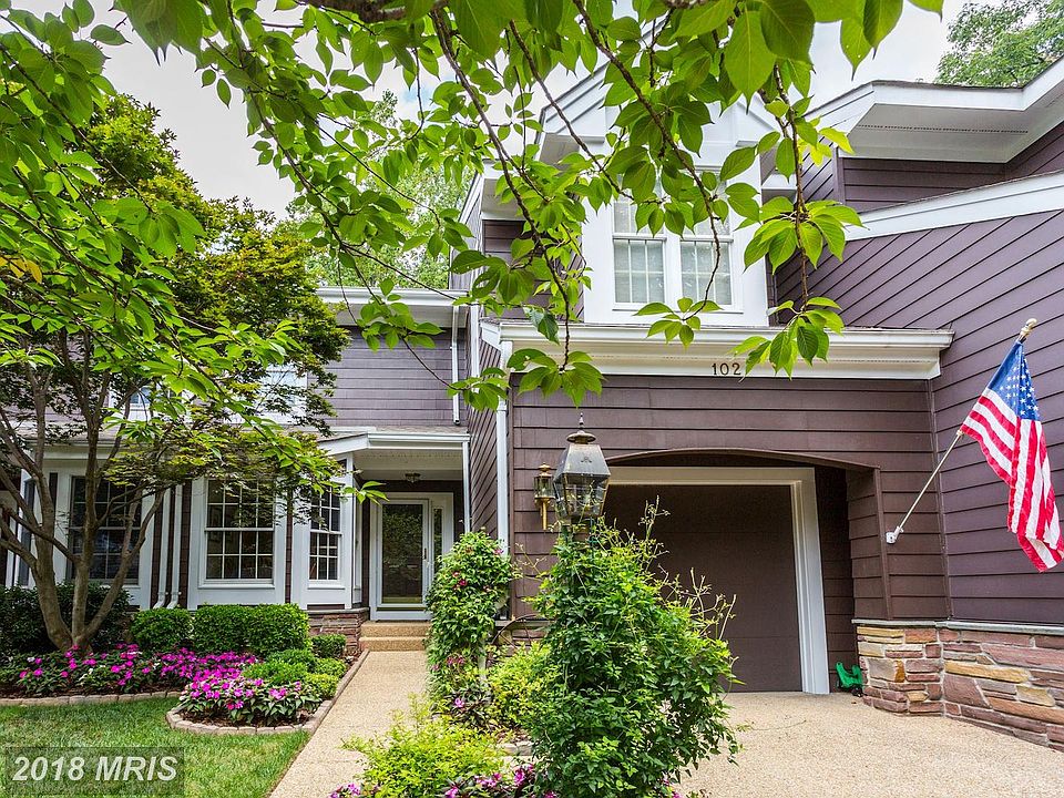 1st image of 102 Summer Village Dr