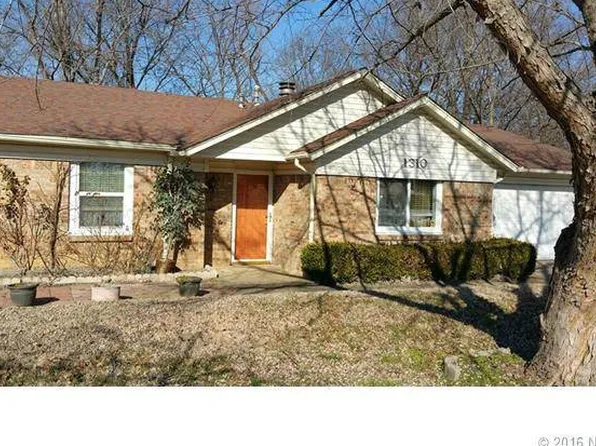 1310 W 13th St S, Claremore, OK 74017