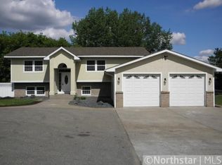 23845 Natchez Ave, Lakeville, MN 55044