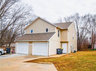 502 SW 4th St, Blue Springs, MO 64014