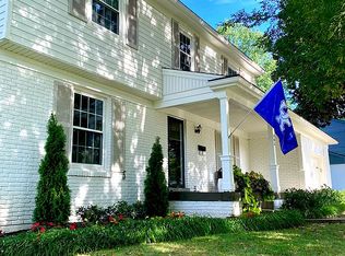 405 Trinity Hills Ln, Saint Matthews, KY 40207