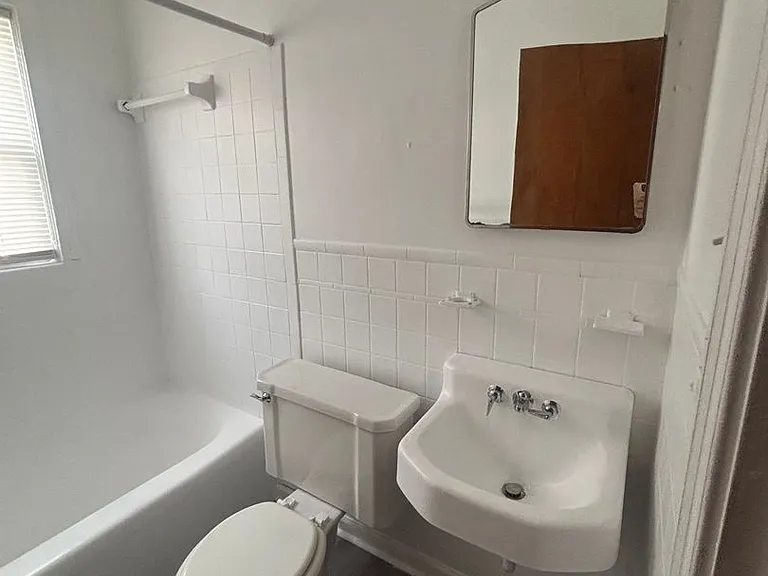 2735 Cedarhurst Ave NW — Photo 9