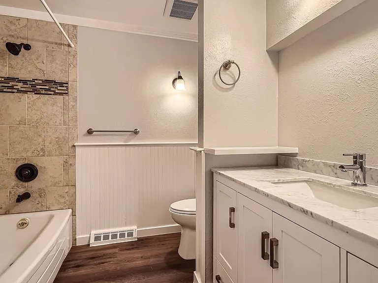 7055 S Costilla St — Photo 14